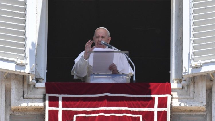 Papež: <em>Jezus svojim učencem</em> predstavi <strong>tri situacije</strong>, s katerimi se bodo morali soočiti
