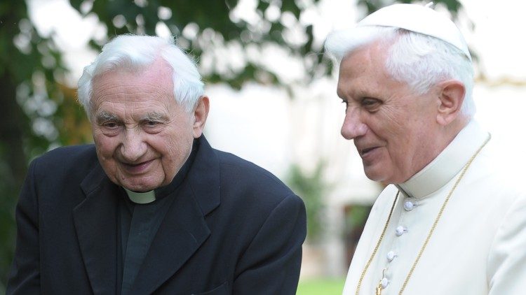 <em>Benedikt XVI. </em>na obisku pri <strong>bolnem bratu Georgu</strong>