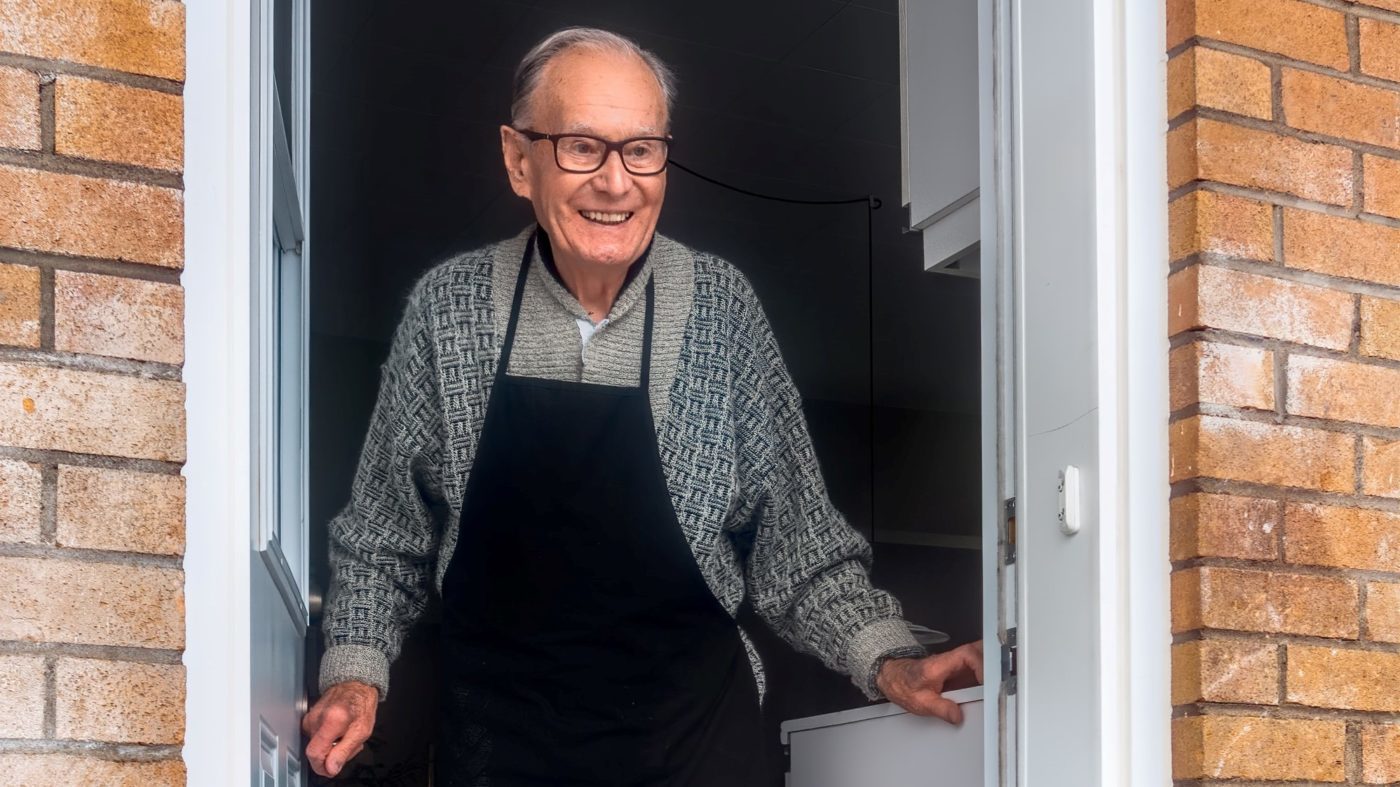 andre-ouellet-FzECg2eNhj4-unsplash, pomoč Papež Frančišek: <EM>Preizkus, da ljubim Boga</EM> je, <strong>če ljubim bližnjega</strong>