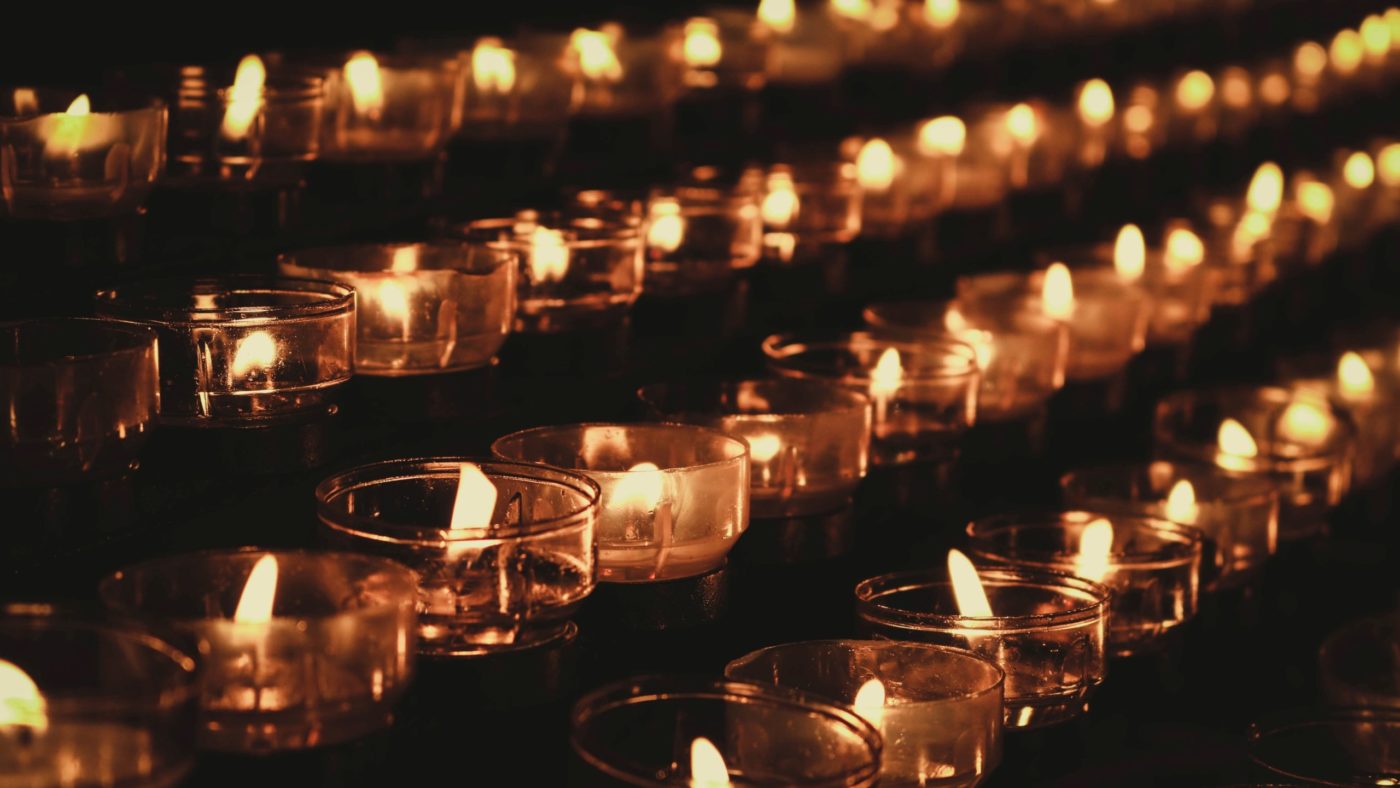 pascal-muller-rhYdgo-rpvg-unsplash (1), lučke V <em>noči na praznik Vseh svetih</em> v sosednji Avstriji zažari <strong>“Noč tisočerih luči”</strong>