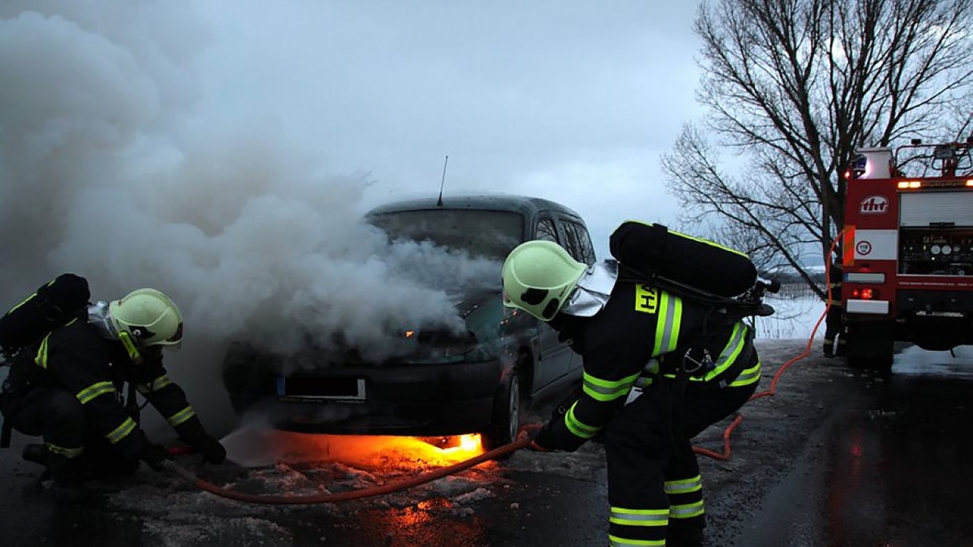 nesreča photo-1593956145245-b995a3941289 <em>Nadškof Stanislav Zore</em> ob svetovnem dnevu <strong>spomina na žrtve prometnih nesreč</strong>