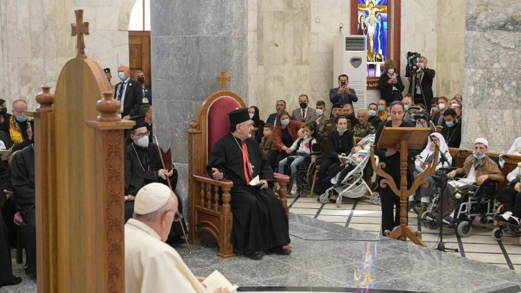 <strong>Papeževa nežnost</strong> do iraških <em>kristjanov mučencev</em>