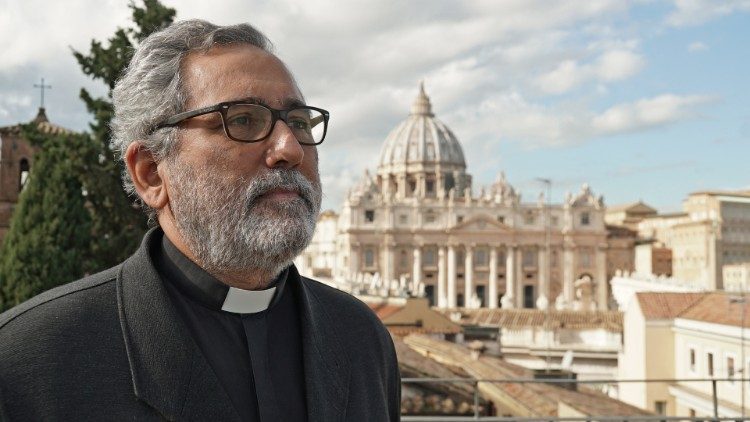 Pater Guerrero: <strong>Petrov novčič</strong> je za <EM>podporo poslanstvu Cerkve</EM>