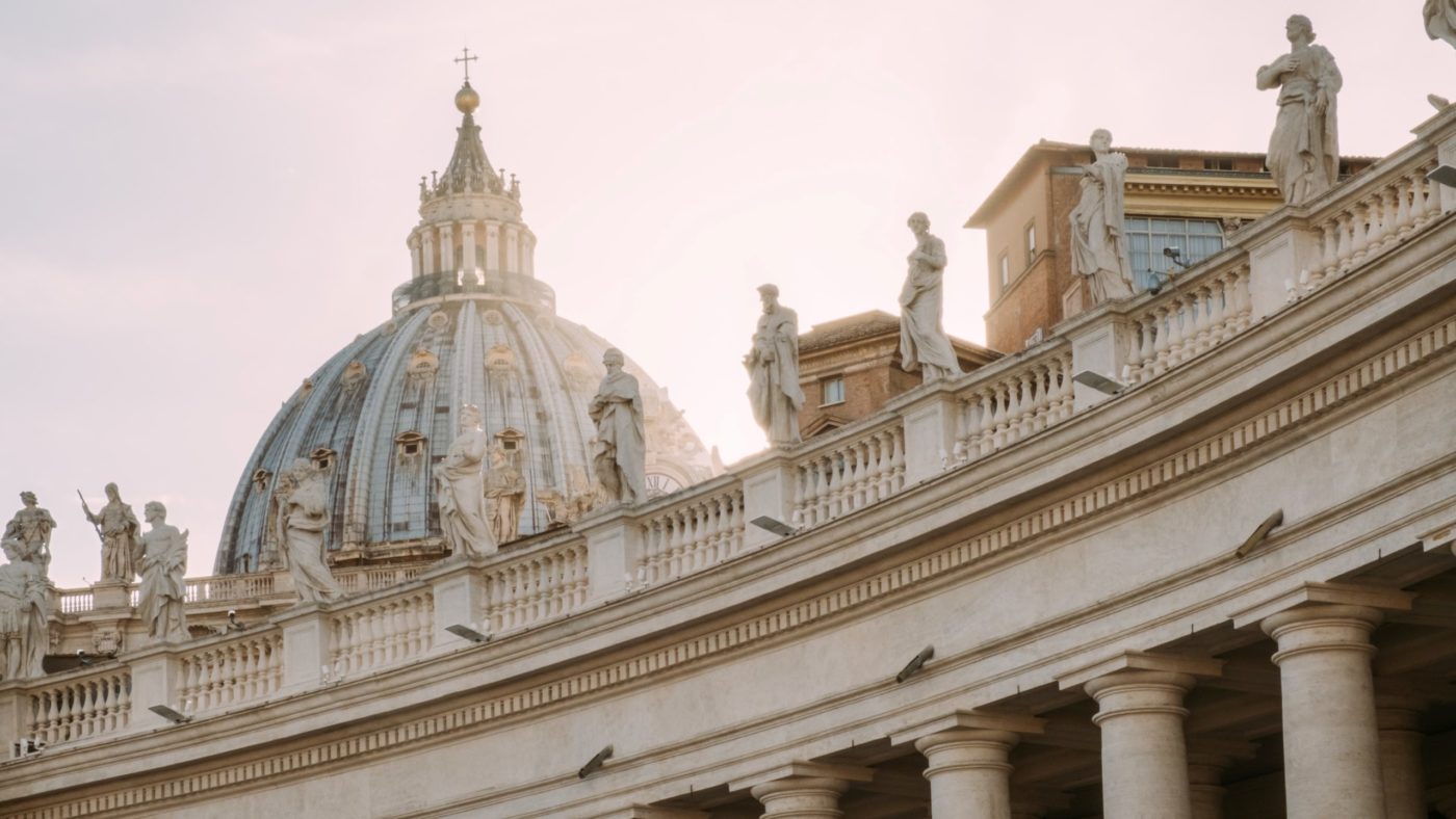 simone-savoldi-mJDuO7CzO74-unsplash Za <em>vstop v Vatikan </em>od 1. oktobra potrebno <strong>covidno potrdilo</strong>