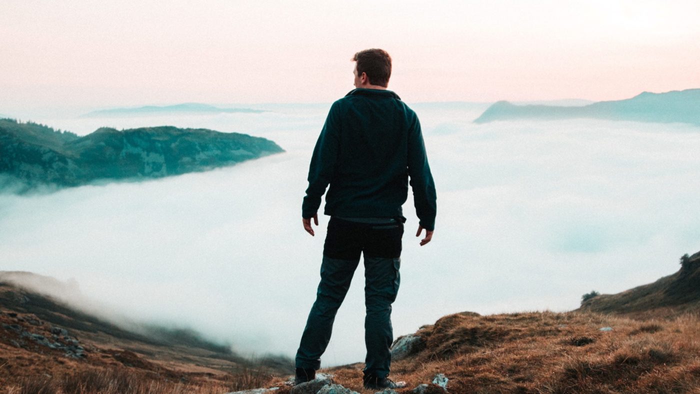 chandler-media-79RV1Tnnrc0-unsplash Papež: <strong>Veličina humanizma</strong>, porojenega z <em>zlitjem klasičnih in svetopisemskih načel </em>