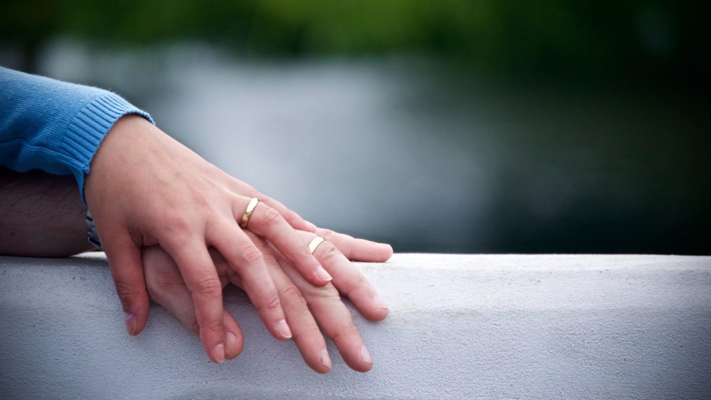 thomas-curryer-Zss1s9df5AQ-unsplash Frančišek: <strong>Kriza v odnosu</strong> ni prekletstvo, ampak <em>priložnost za kakovostni preskok </em>