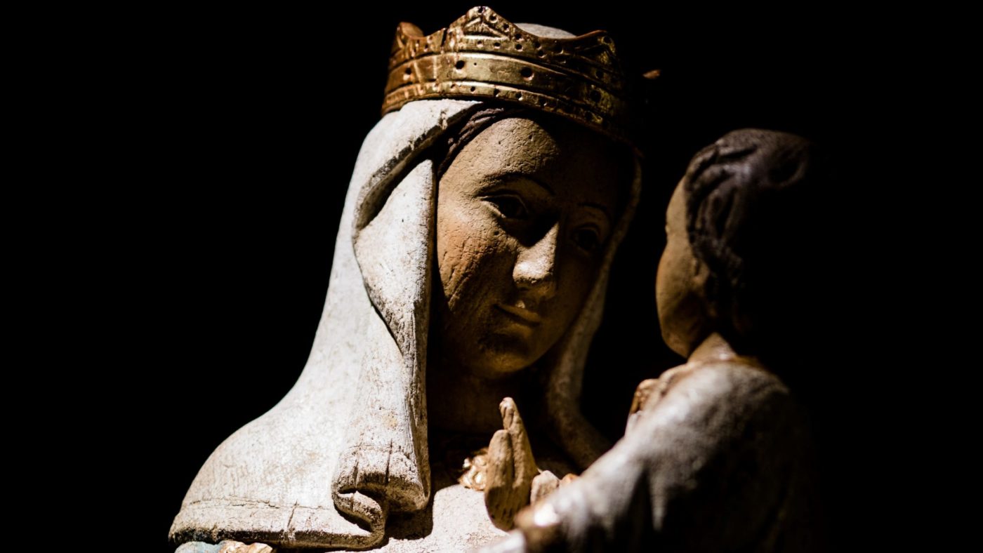 grant-whitty-5lzWL1tmpgs-unsplash (2) Papež Frančišek: <strong>Marijino materinstvo</strong> je v tem, da <em>Sina, ki je rojen, ponudi vsem nam</em>