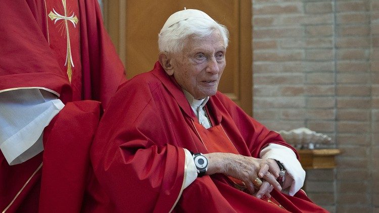<strong>Pismo zaslužnega papeža Benedikta XVI.</strong> v zvezi s <em>poročilom o zlorabah</em> v nadškofiji München in Freising