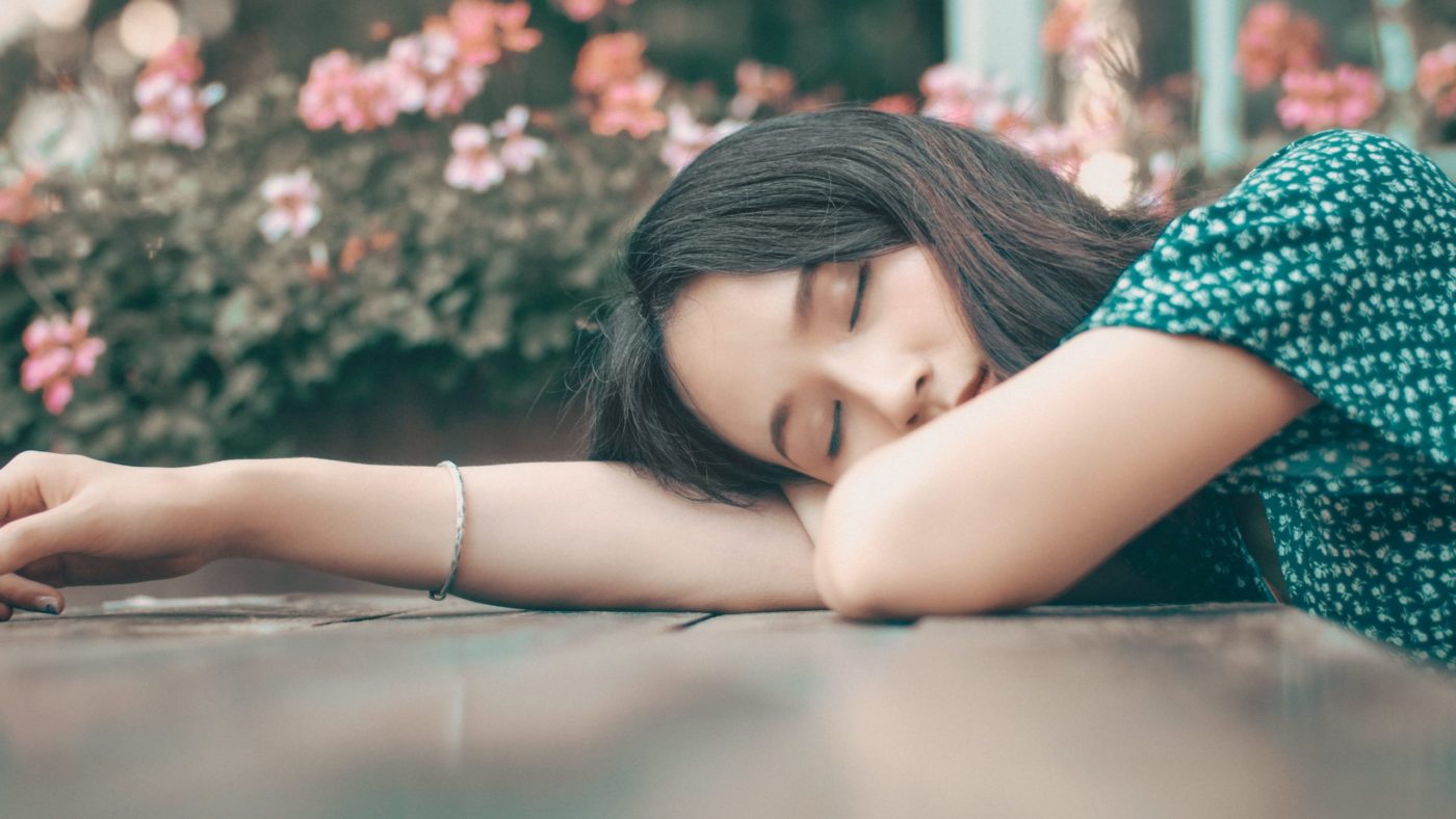 zhang-kaiyv-ZzOSCjJRs7c-unsplash Papež Frančišek: <strong>Prosimo Svetega Duha</strong>, <em>da potegne iz nas to zaspanost</em>, ki nas ovira, da bi molili