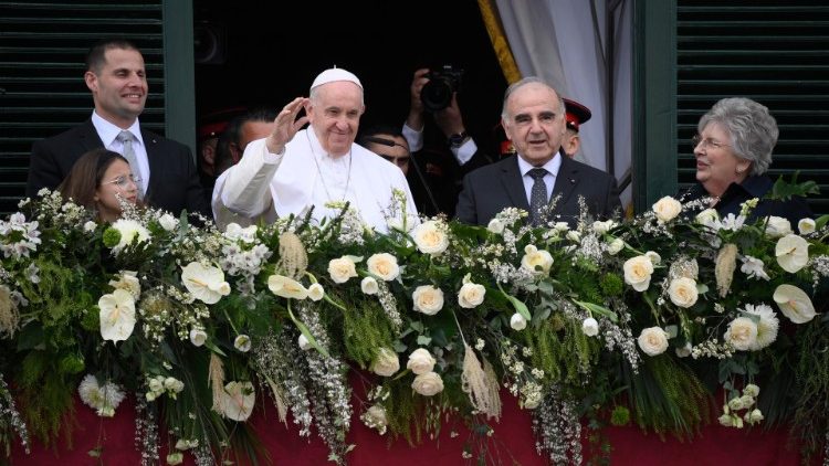 Papež <strong>na Malti</strong>: <em>Prisluhniti žeji ljudi po miru</em>
