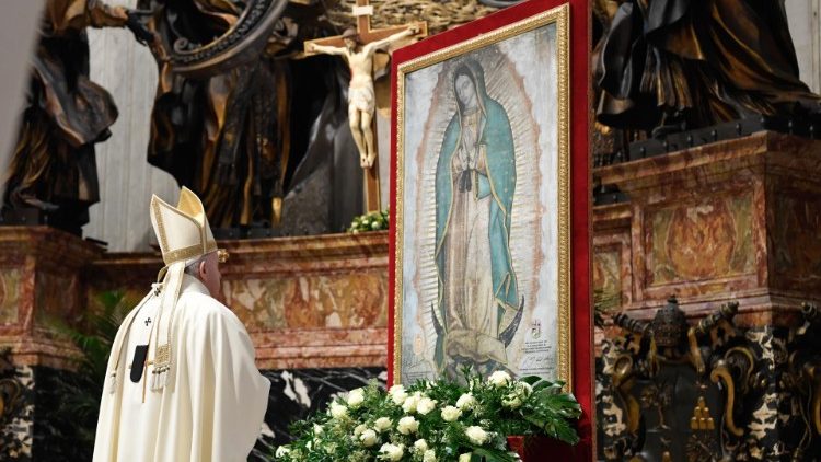 Sveti oče: <strong>Mir v Evropi in na svetu</strong> <em>izročimo Materi Mariji</em>