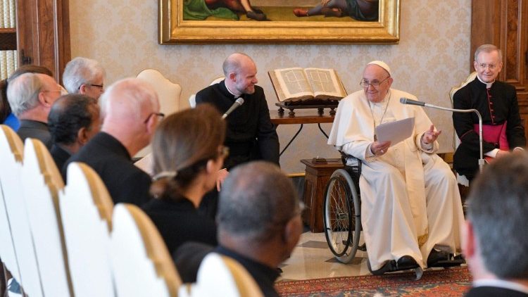 Pri papežu <strong>Mednarodna anglikansko-rimokatoliška komisija</strong>: <em>Ponižnost in resnica</em>