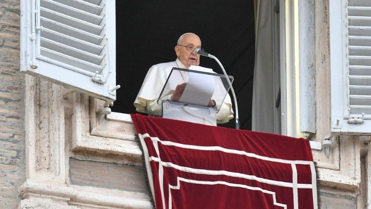Papež Frančišek: <em>Prosimo Gospoda za pogled usmiljenja,</em> da bi gledali na druge, <strong>kakor nas On gleda</strong>
