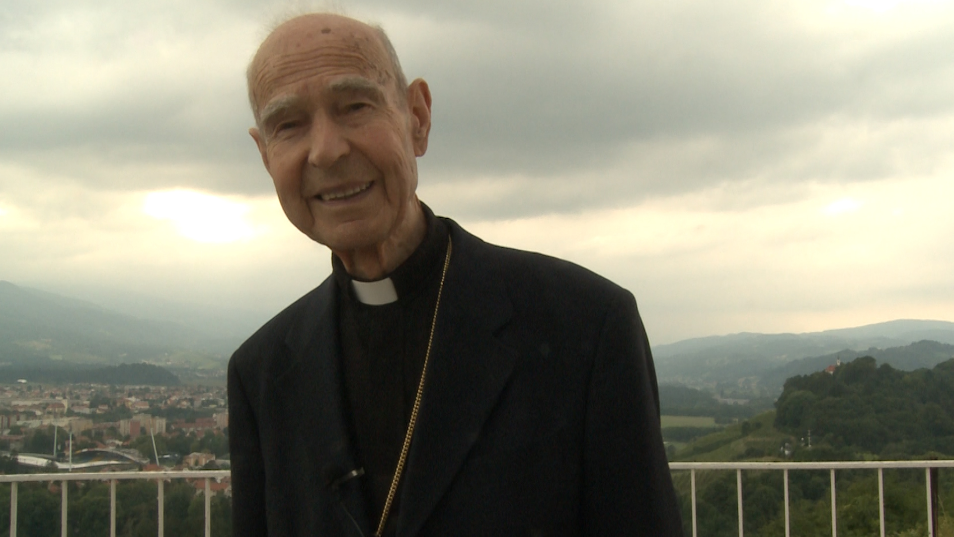 Film o <em>velikem človeku in škofu:</em> <strong>dr. Jožefu Smeju</strong>